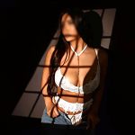 Escort Ladie Vitany in Hagen pure Nähe mit erotischen Zungenküssen